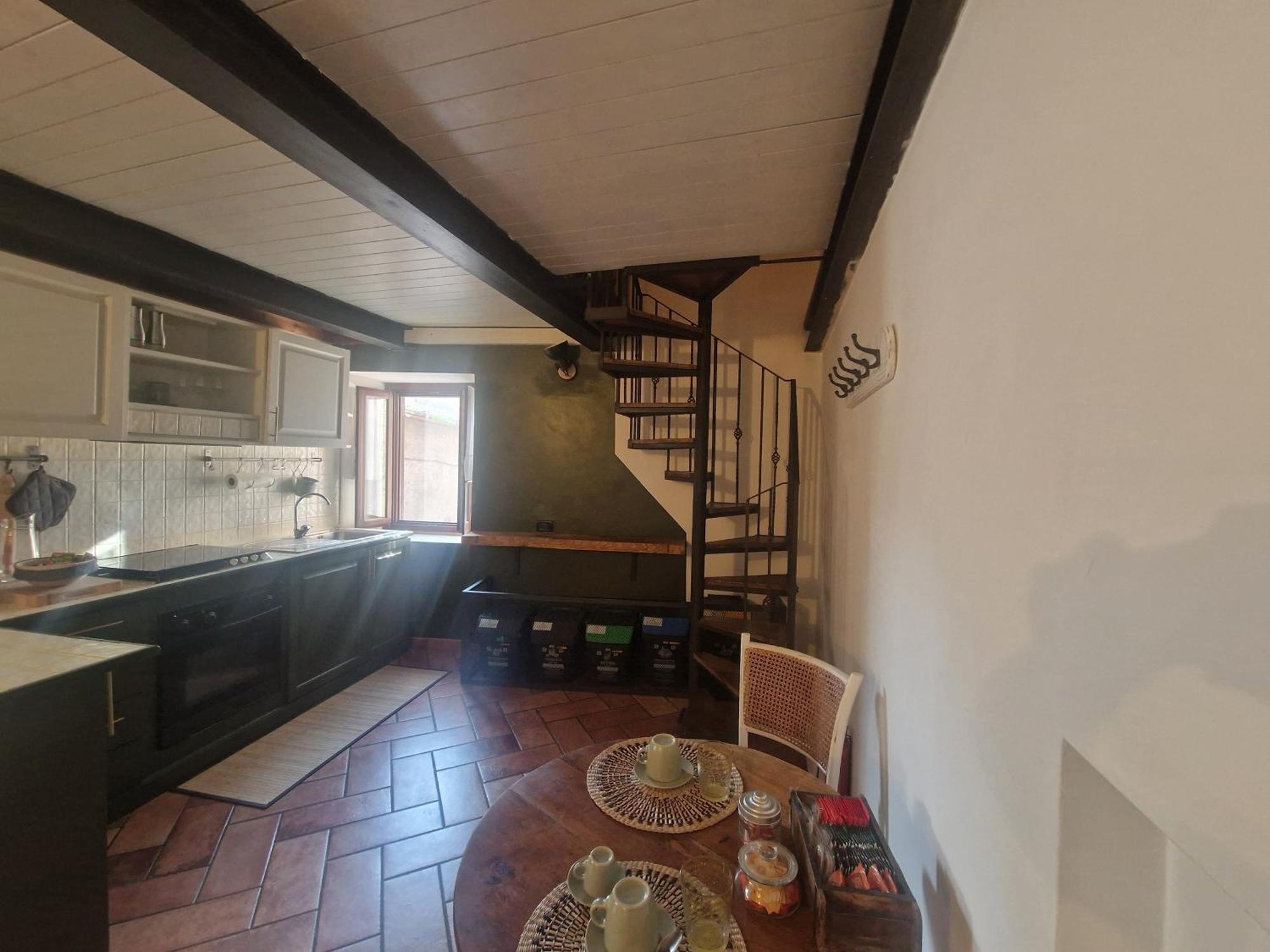 Piazza Duomo Casa Vacanze Sutri Exterior foto